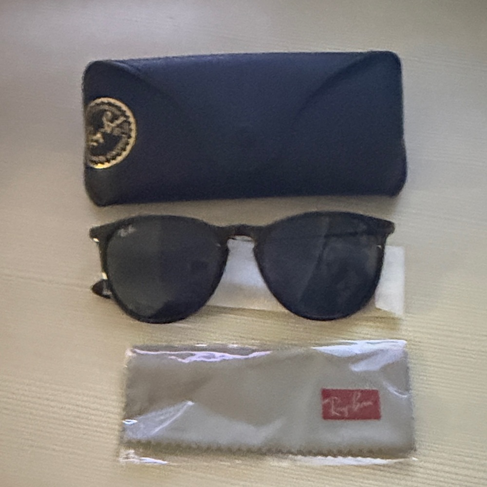 New Ray-Ban Ericka Sunglasses with RB Case